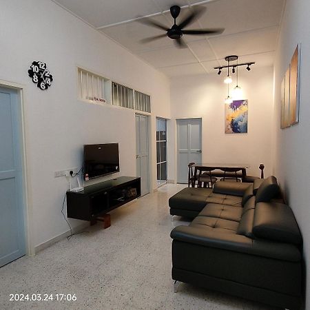 Sterling Homestay Tanjung Bungah  Luaran gambar