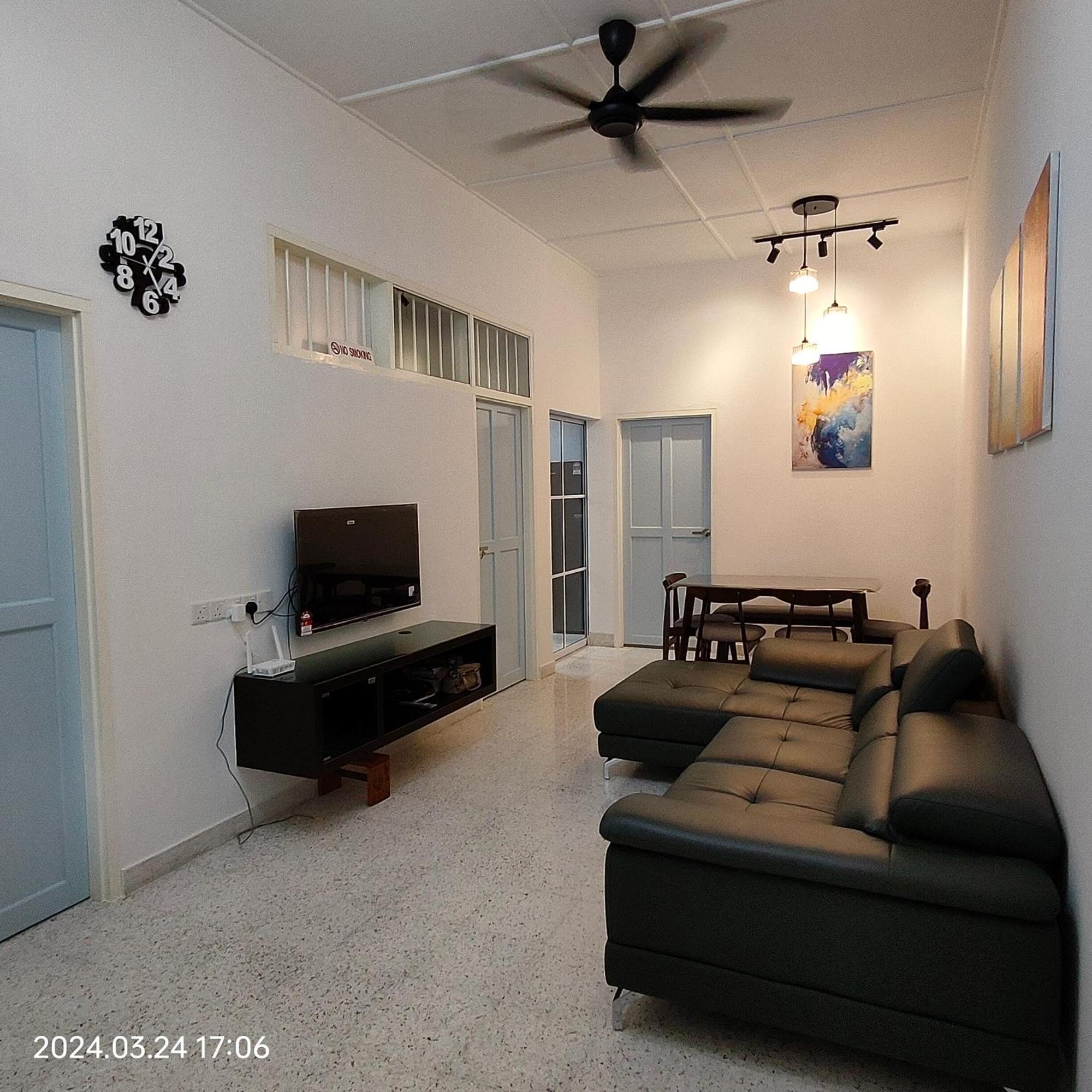 Sterling Homestay Tanjung Bungah  Luaran gambar
